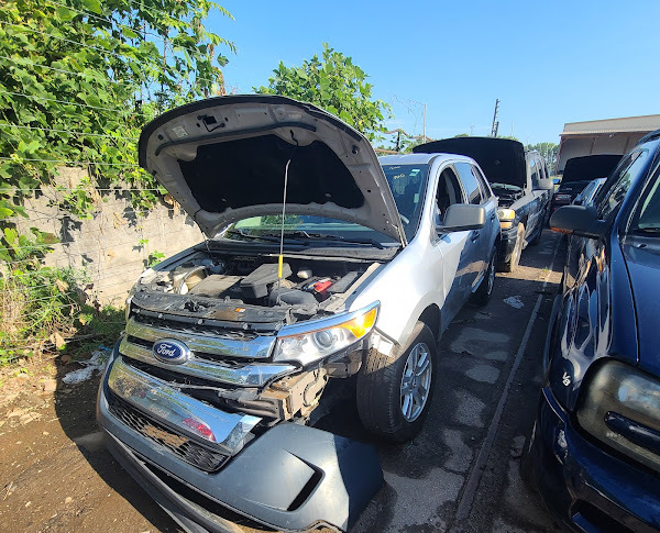 Photo of Sanford and Son Junk Cars